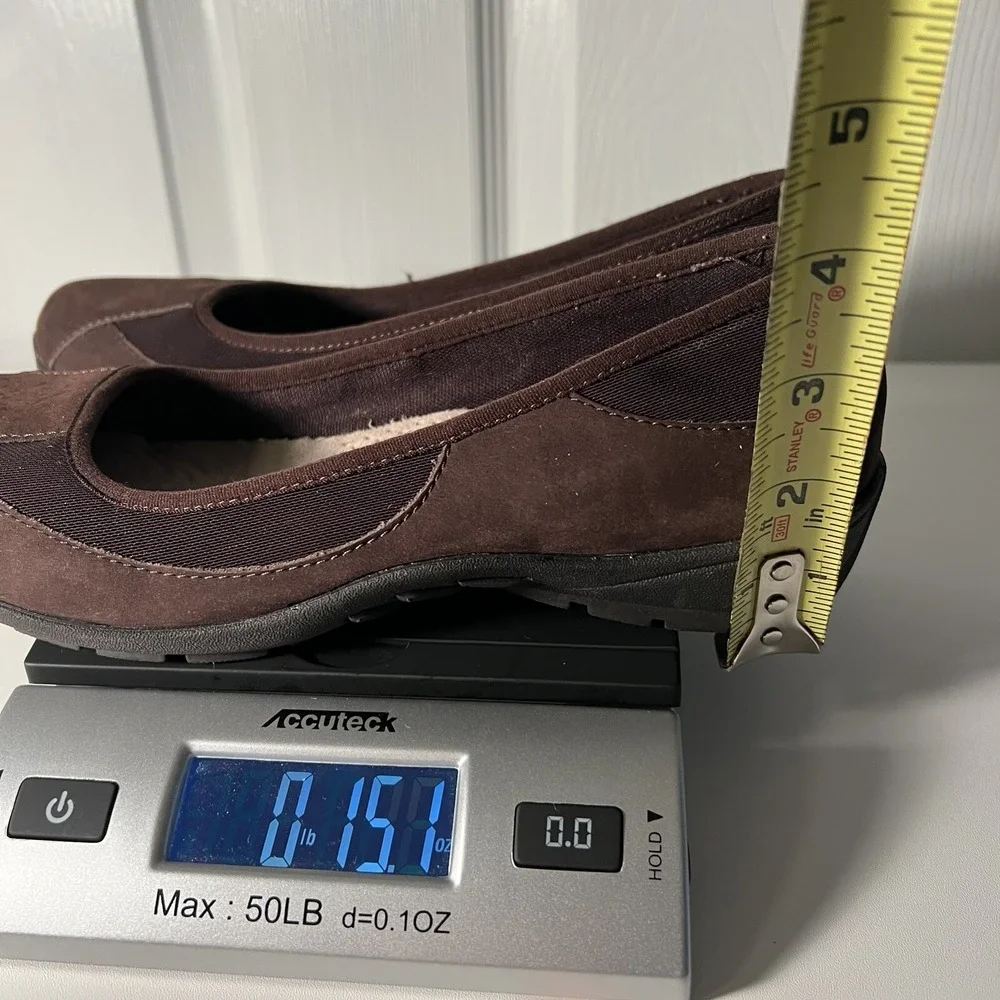 liz claiborne randy Suade flats size 7.5‎ Brown